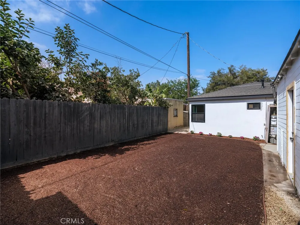 5910 Walnut Ave Long Beach, CA 90805