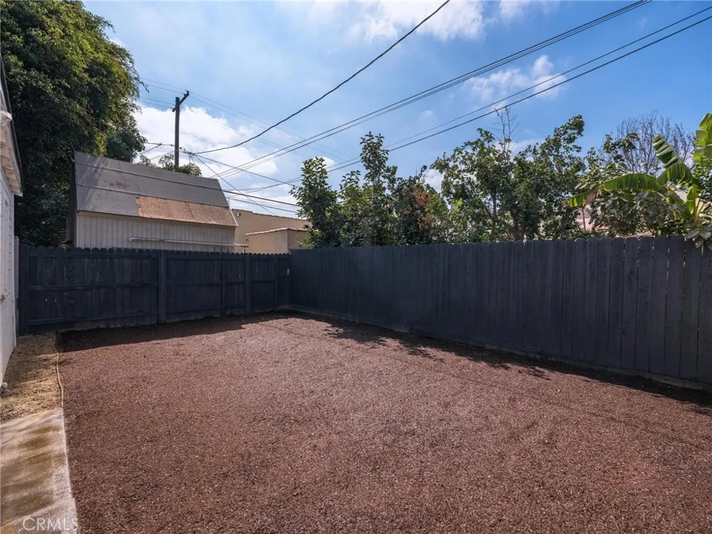 5910 Walnut Ave Long Beach, CA 90805
