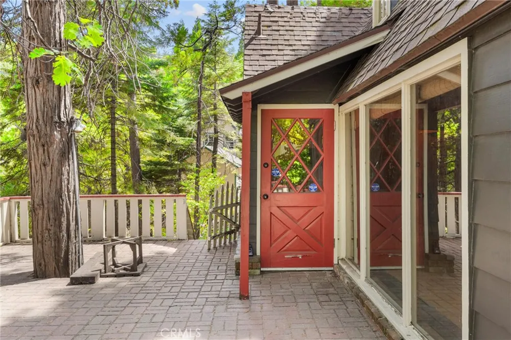 320 Flower Drive Lake Arrowhead, CA 92352