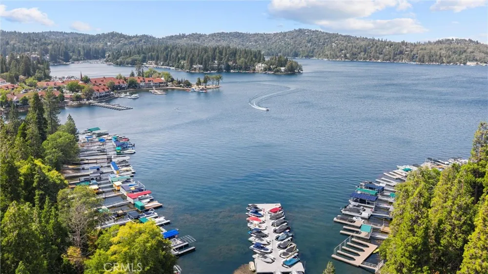 320 Flower Drive Lake Arrowhead, CA 92352