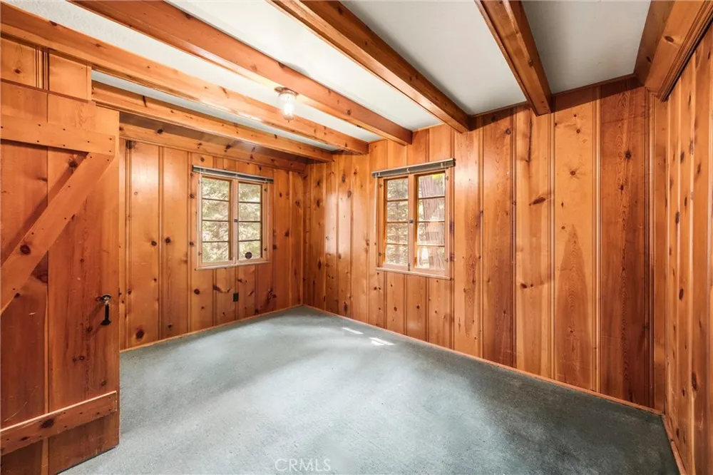 320 Flower Drive Lake Arrowhead, CA 92352