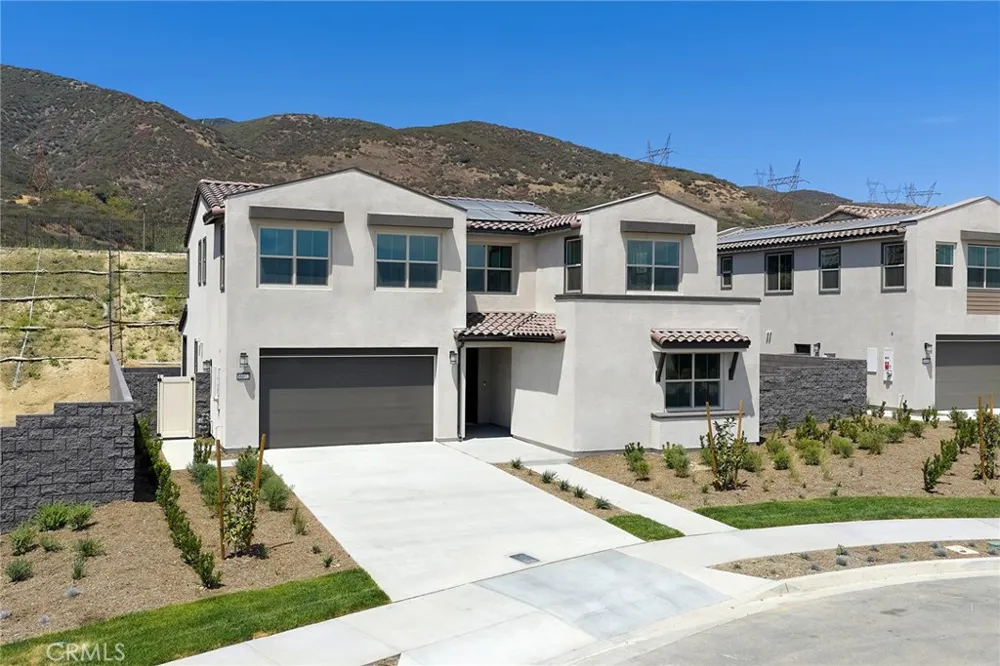 16072 Butterfly Drive Fontana, CA 92336
