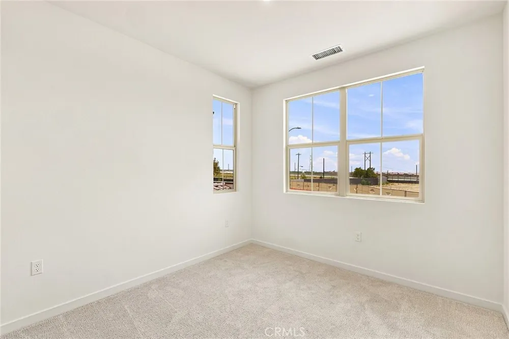 16072 Butterfly Drive Fontana, CA 92336