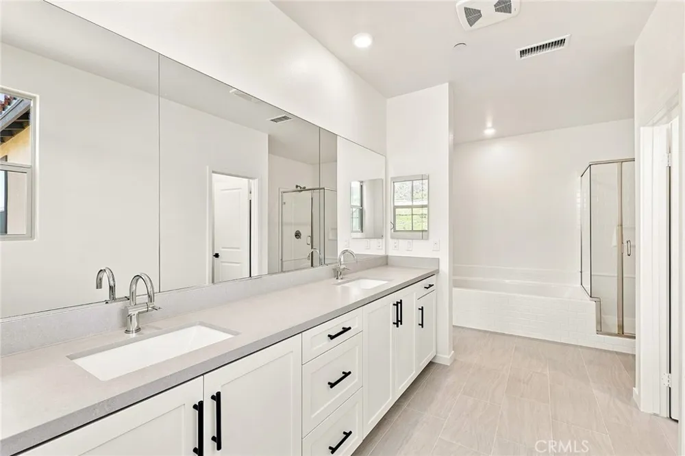 16072 Butterfly Drive Fontana, CA 92336