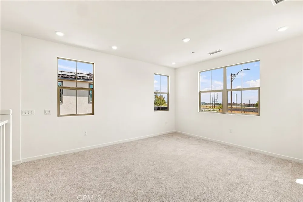 16072 Butterfly Drive Fontana, CA 92336