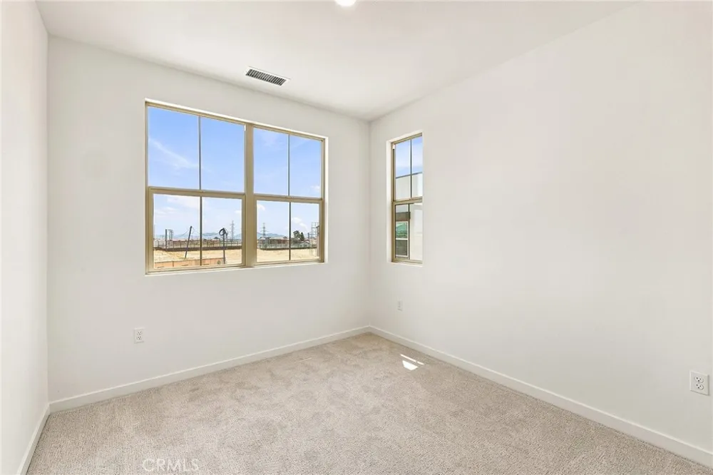 16072 Butterfly Drive Fontana, CA 92336