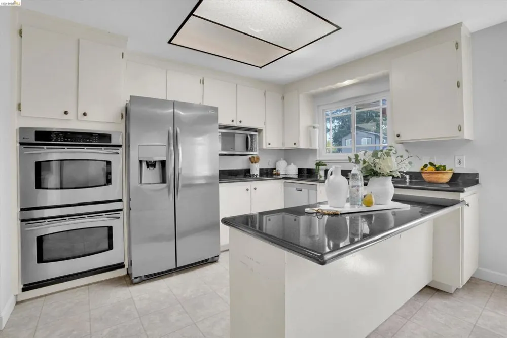 1789 Woodland Ct Concord, CA 94521