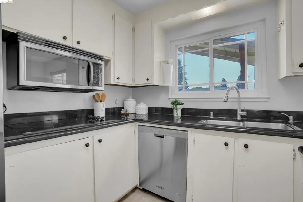 1789 Woodland Ct Concord, CA 94521