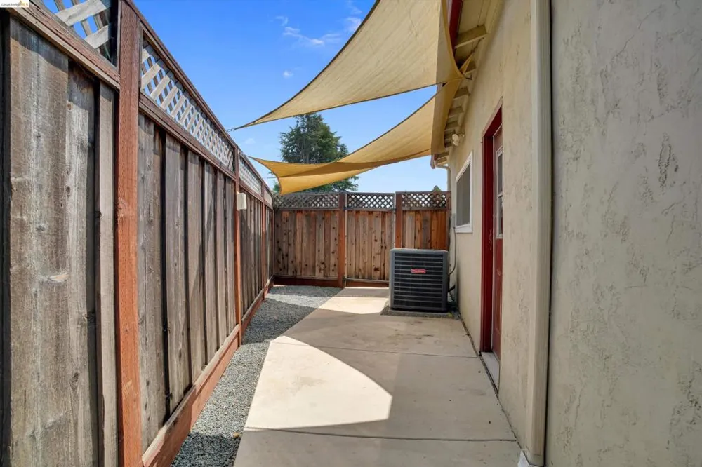 1789 Woodland Ct Concord, CA 94521