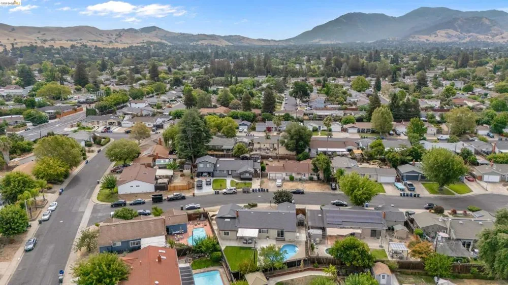 1789 Woodland Ct Concord, CA 94521