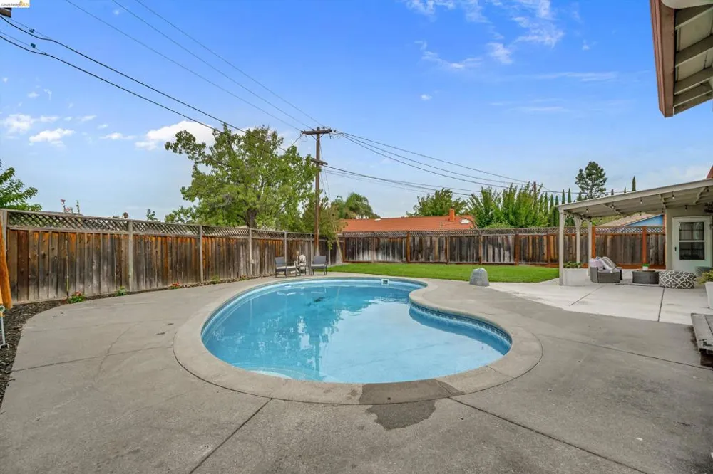 1789 Woodland Ct Concord, CA 94521