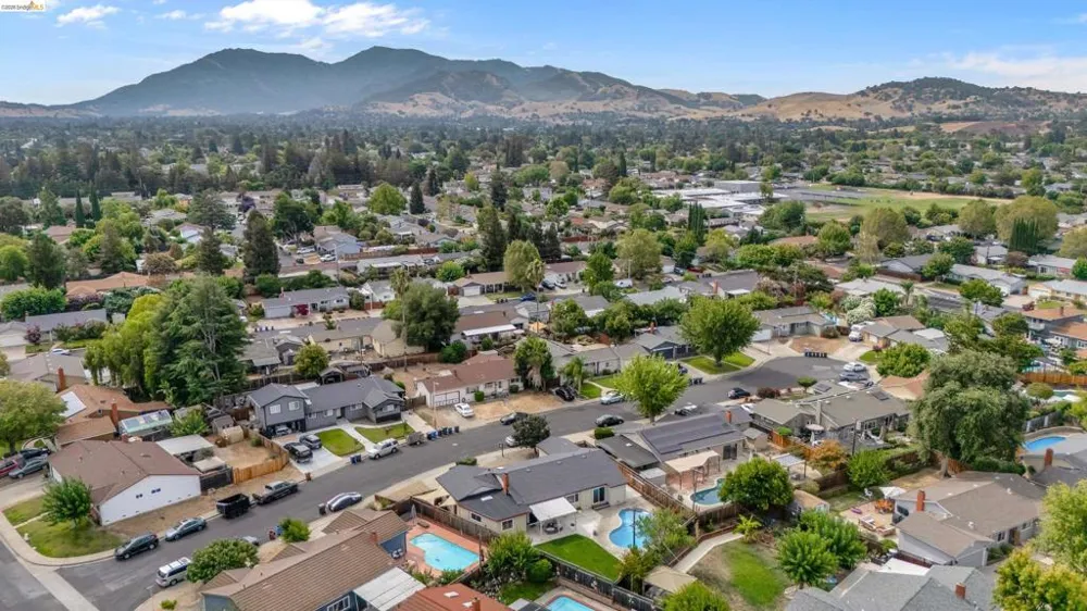 1789 Woodland Ct Concord, CA 94521