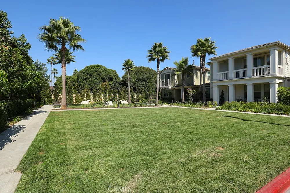 8454 Hibiscus Huntington Beach, CA 92646