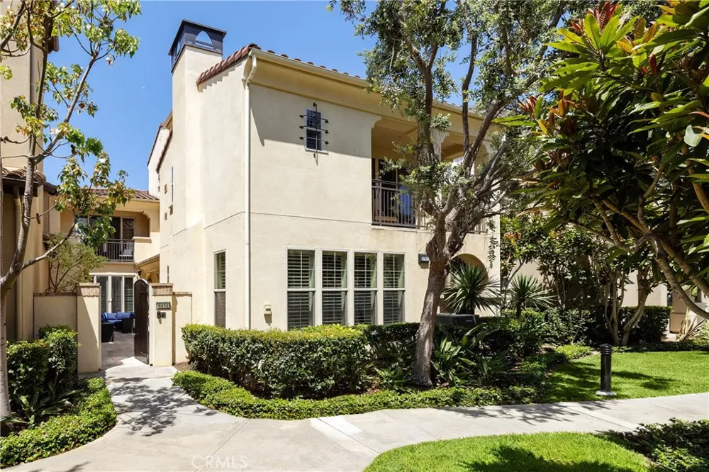 8454 Hibiscus Huntington Beach, CA 92646