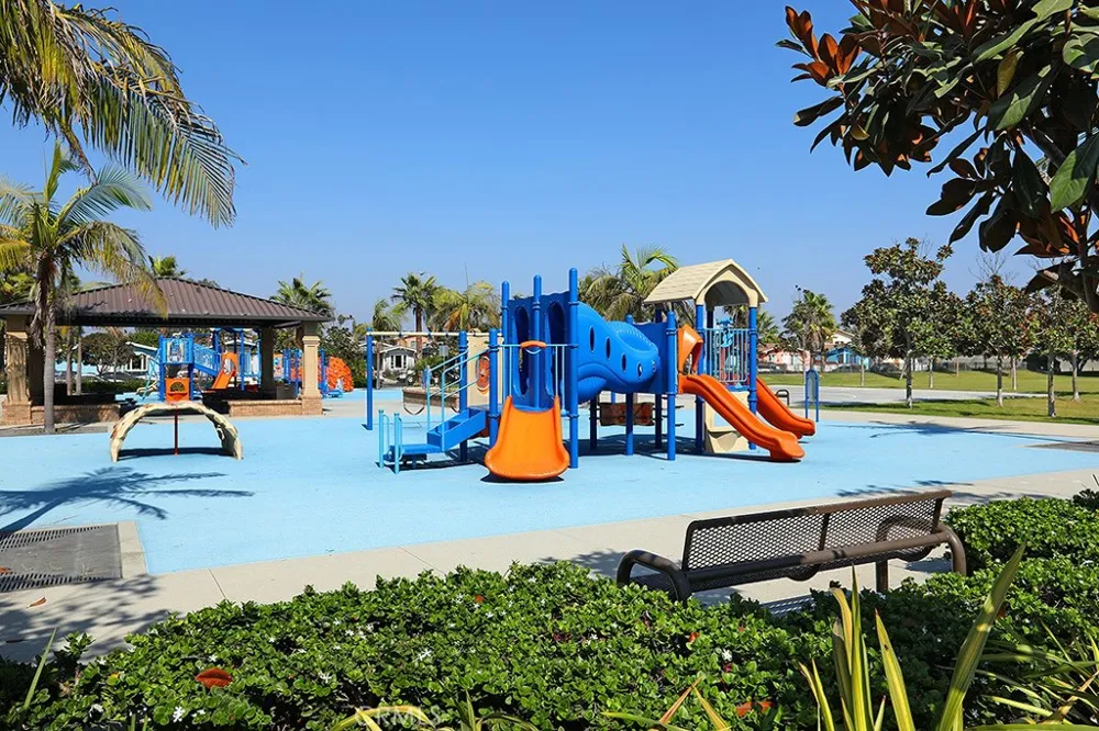 8454 Hibiscus Huntington Beach, CA 92646