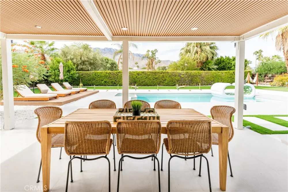 515 Burton Way Palm Springs, CA 92262