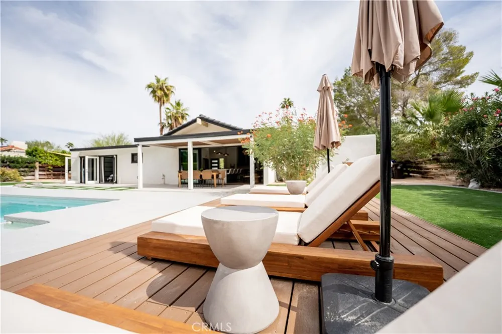 515 Burton Way Palm Springs, CA 92262