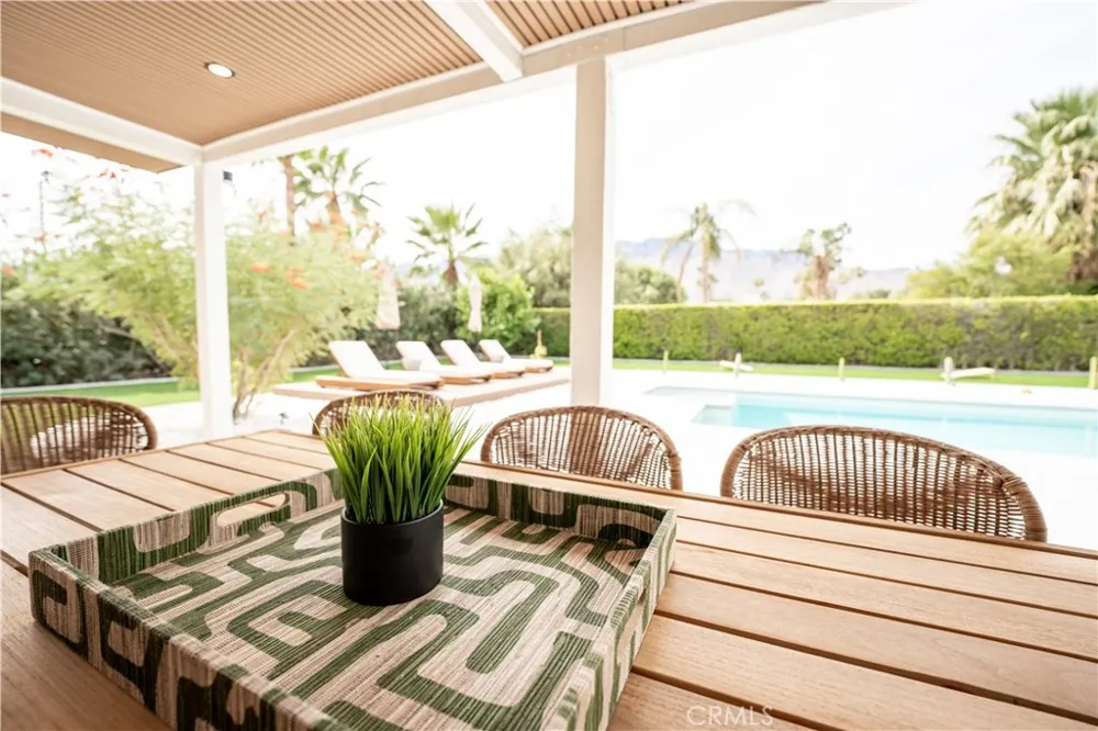 515 Burton Way Palm Springs, CA 92262