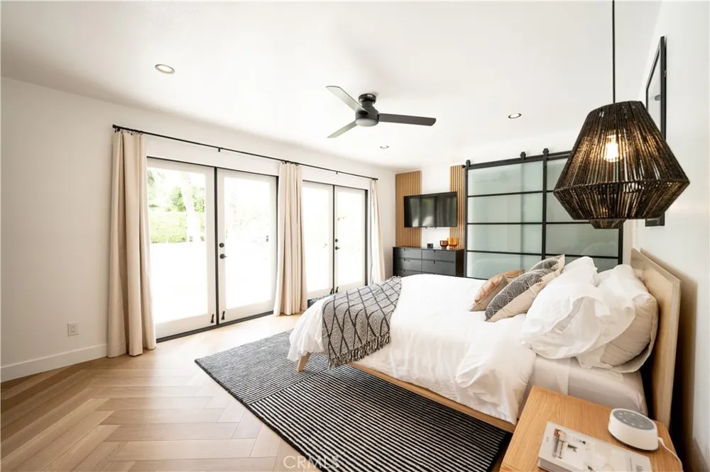515 Burton Way Palm Springs, CA 92262