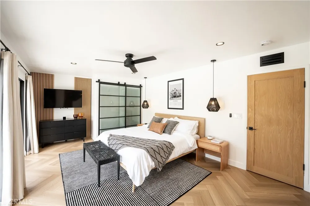 515 Burton Way Palm Springs, CA 92262