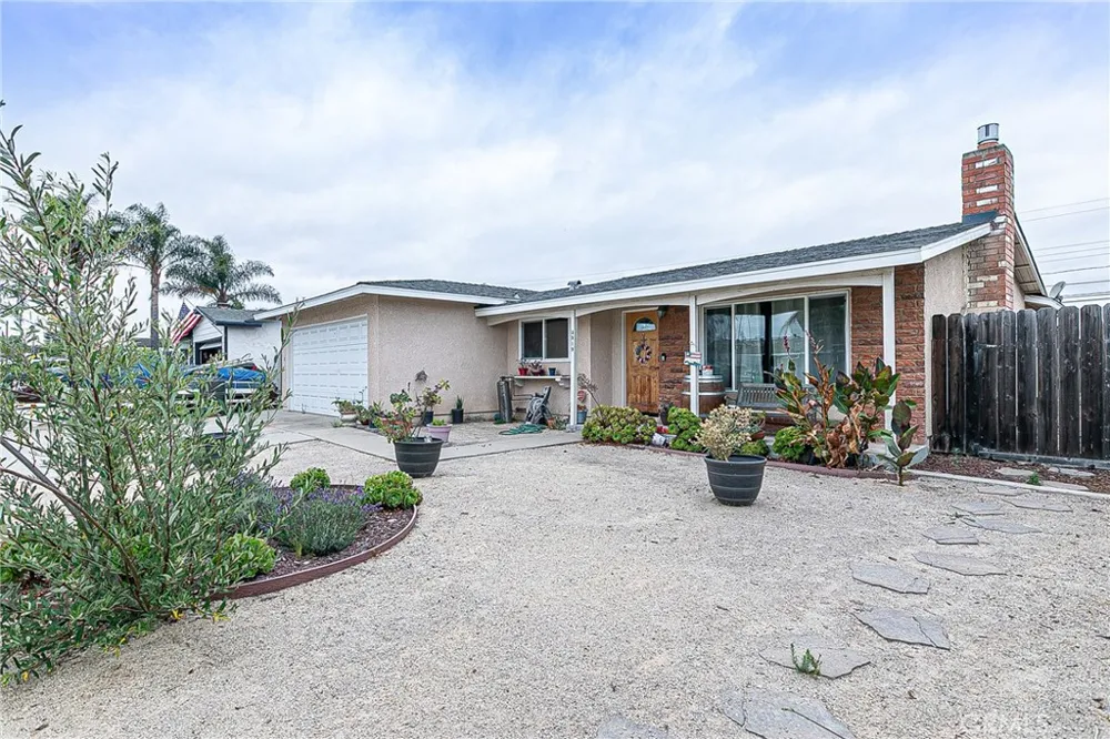 3919 Berrywood Santa Maria, CA 93455