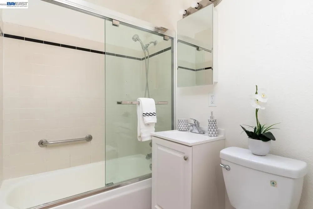 21743 Princeton St. #8 Hayward, CA 94541