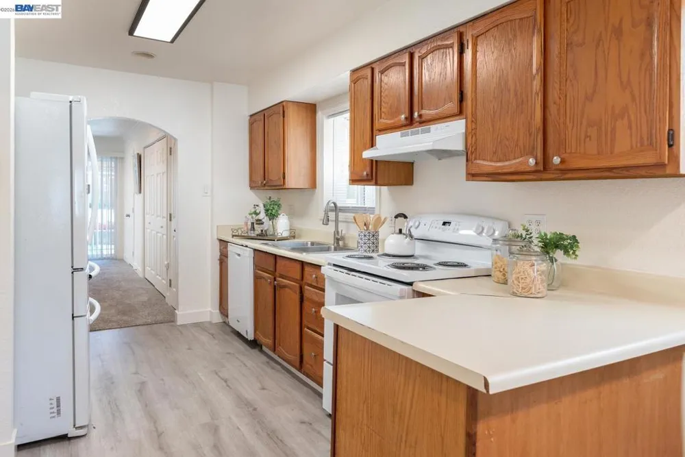 21743 Princeton St. #8 Hayward, CA 94541