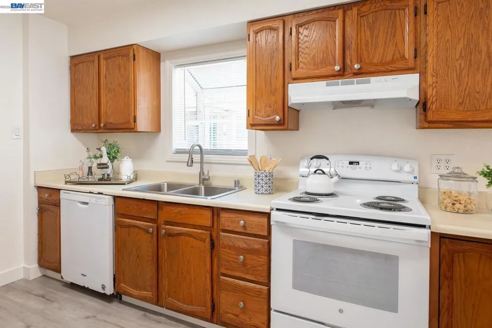 21743 Princeton St. #8 Hayward, CA 94541