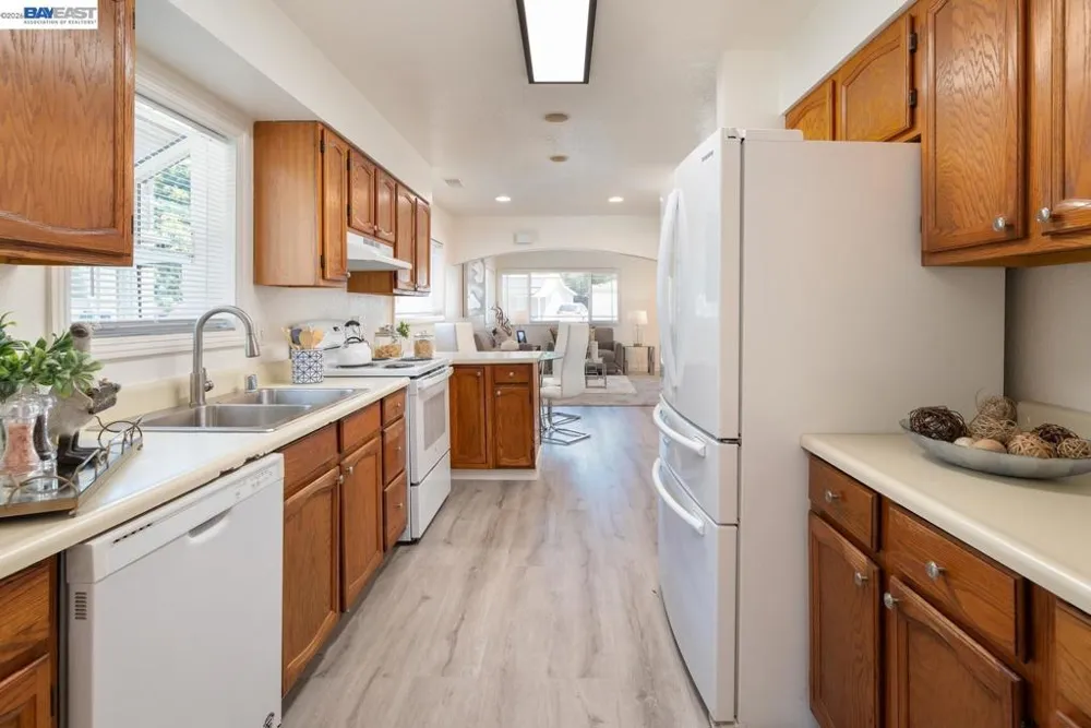 21743 Princeton St. #8 Hayward, CA 94541