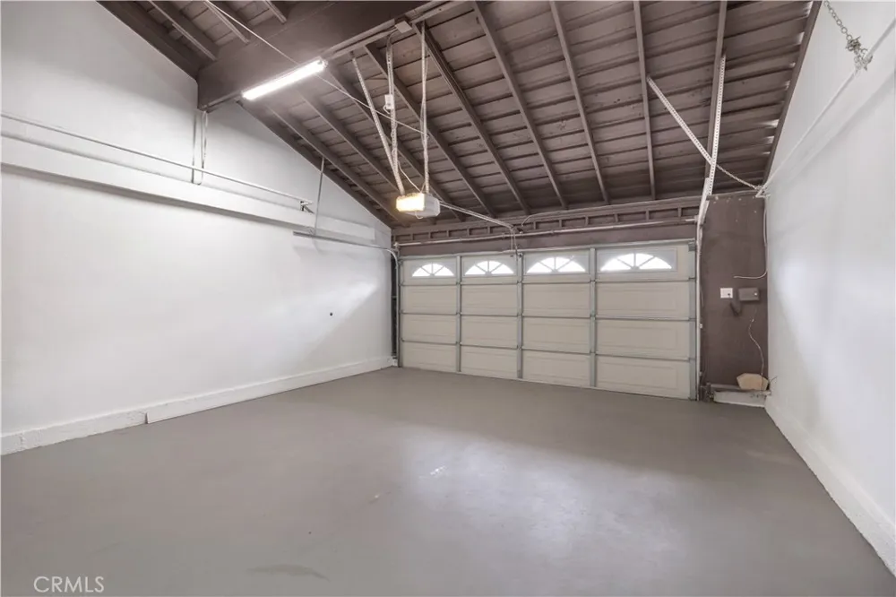 20657 Septo Chatsworth, CA 91311