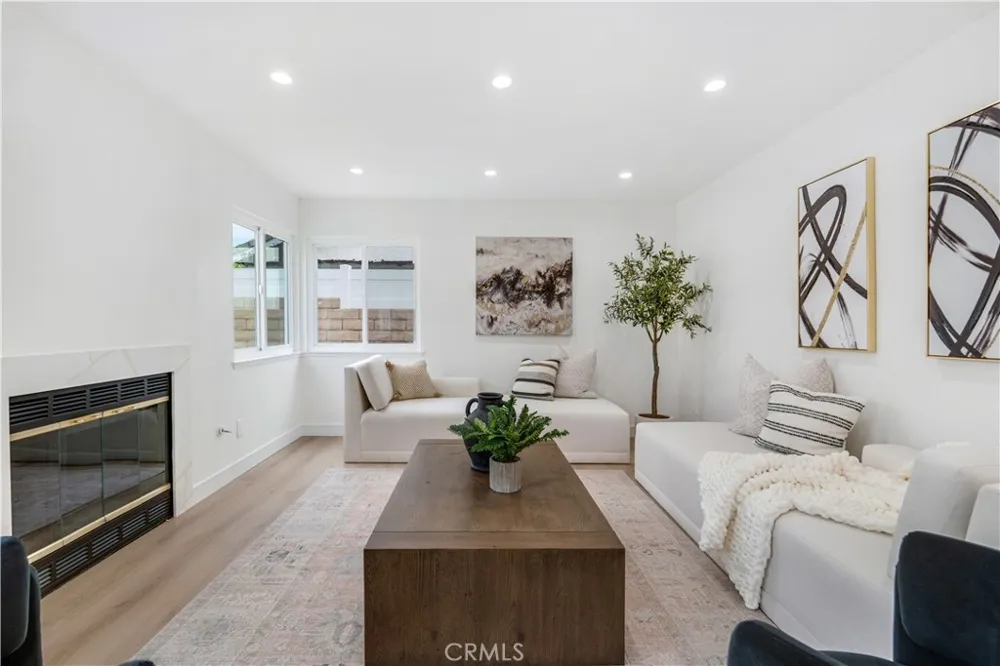 20657 Septo Chatsworth, CA 91311