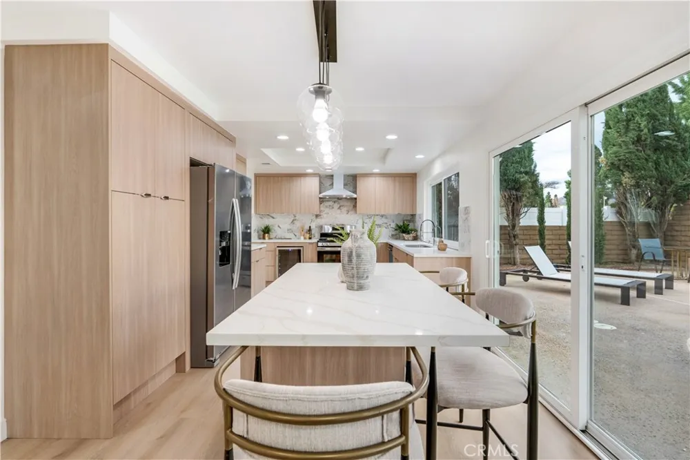 20657 Septo Chatsworth, CA 91311
