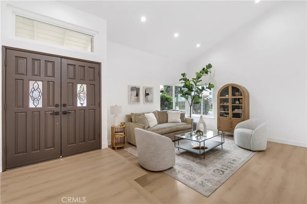 20657 Septo Chatsworth, CA 91311