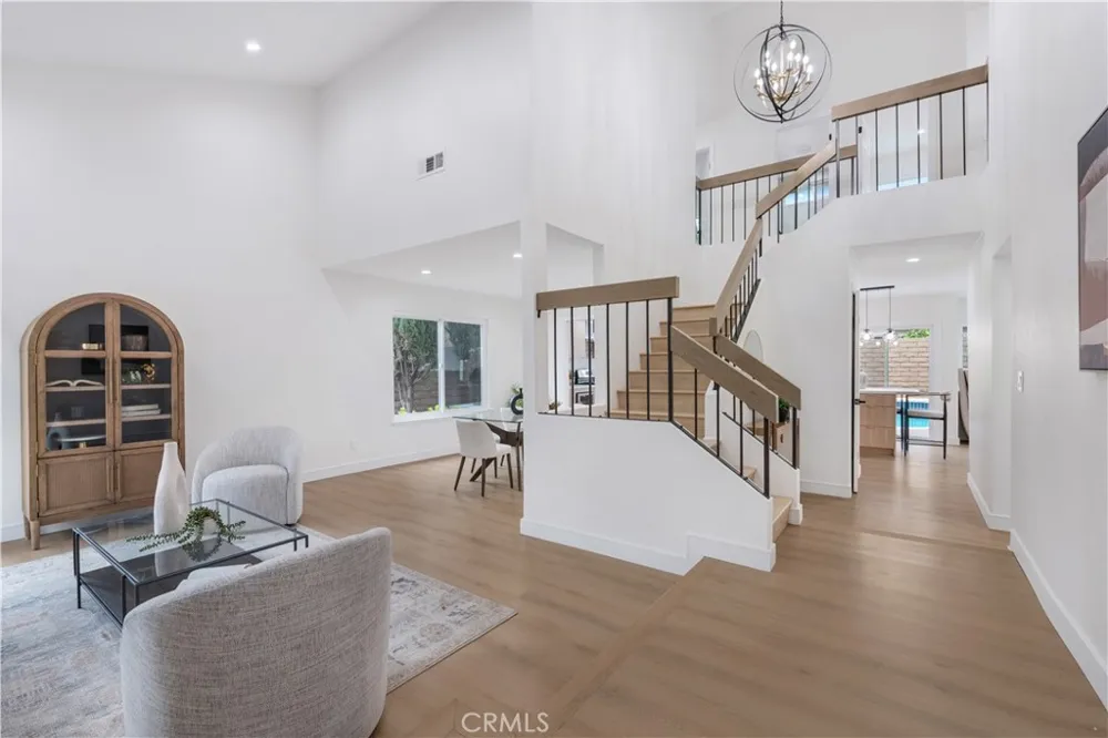 20657 Septo Chatsworth, CA 91311
