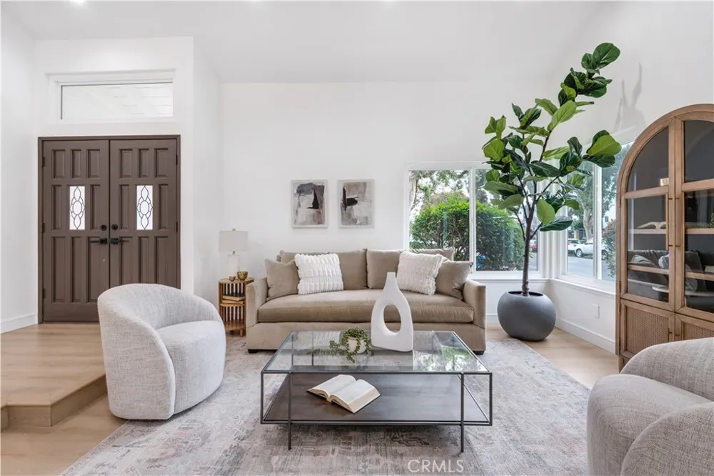 20657 Septo Chatsworth, CA 91311