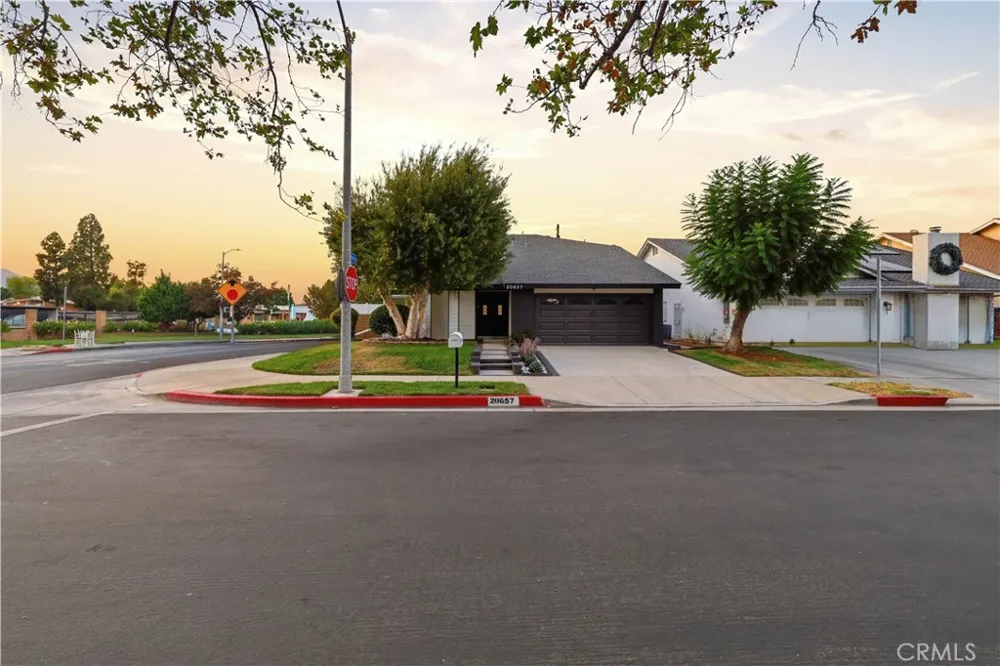 20657 Septo Chatsworth, CA 91311