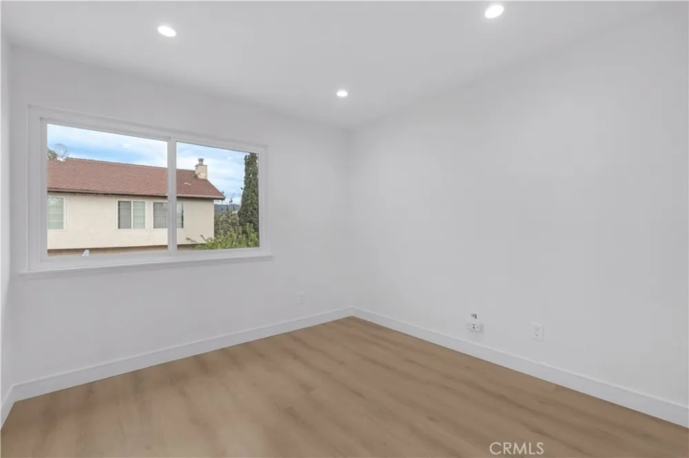 20657 Septo Chatsworth, CA 91311