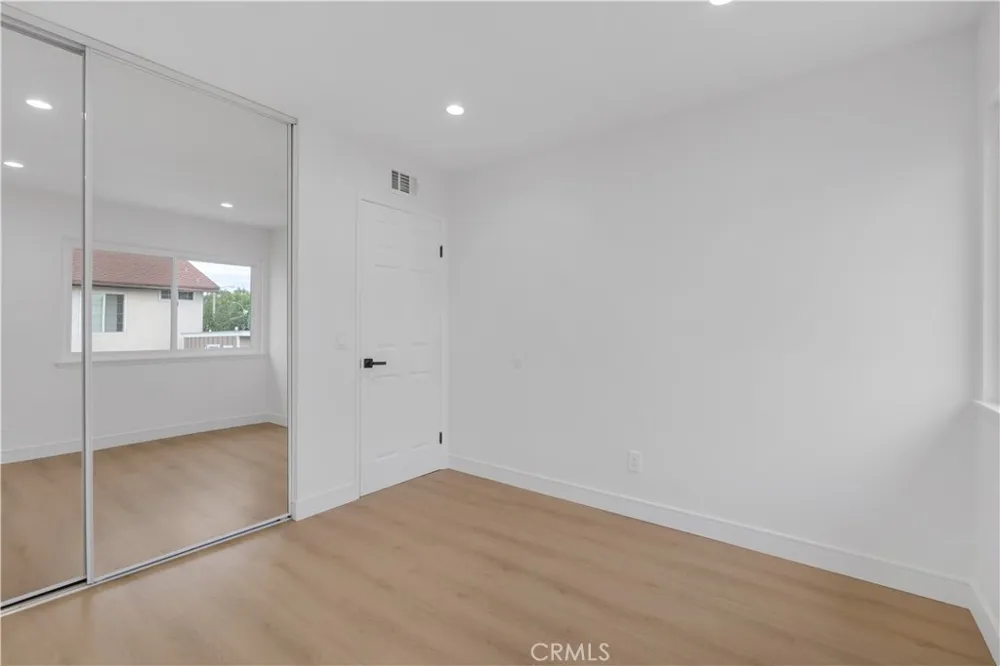 20657 Septo Chatsworth, CA 91311