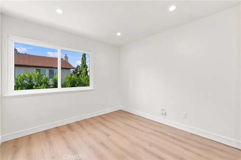 20657 Septo Chatsworth, CA 91311