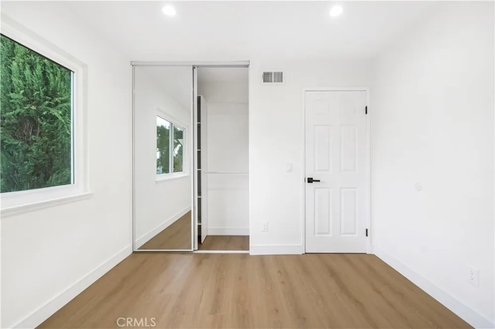 20657 Septo Chatsworth, CA 91311