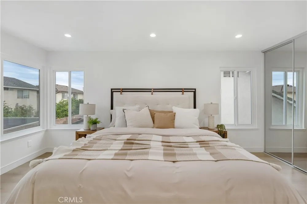 20657 Septo Chatsworth, CA 91311