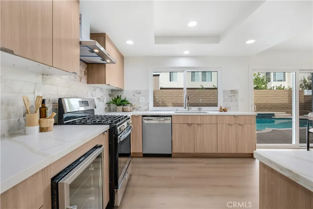20657 Septo Chatsworth, CA 91311