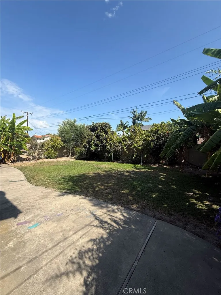 5081 Loyola Avenue Westminster, CA 92683