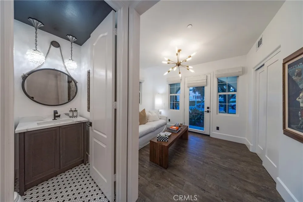 18741 Sinclair Lane Huntington Beach, CA 92648
