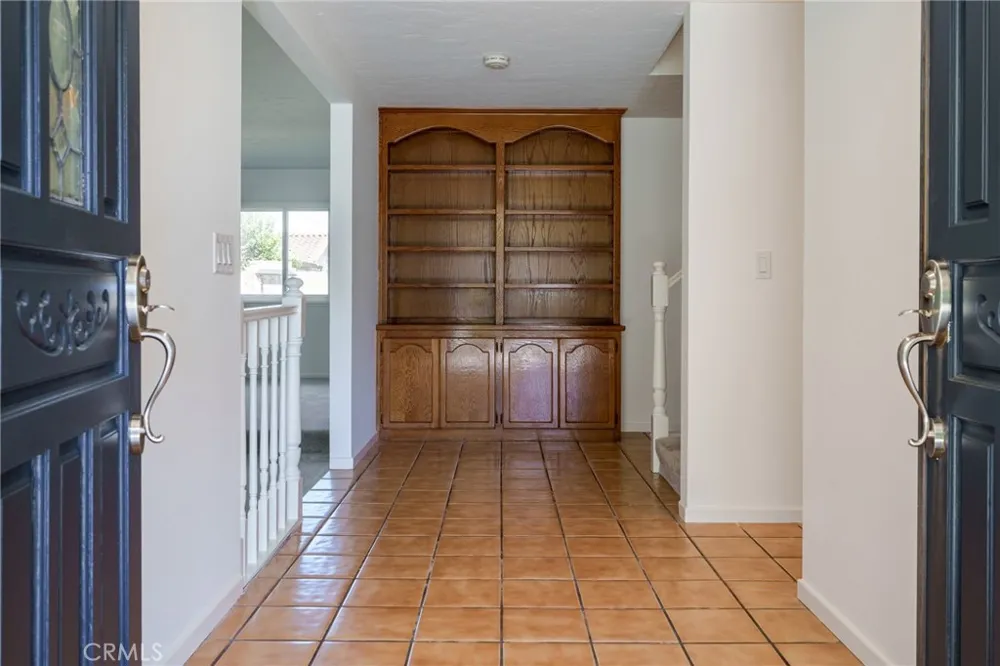 17122 Pleasant Circle Huntington Beach, CA 92649