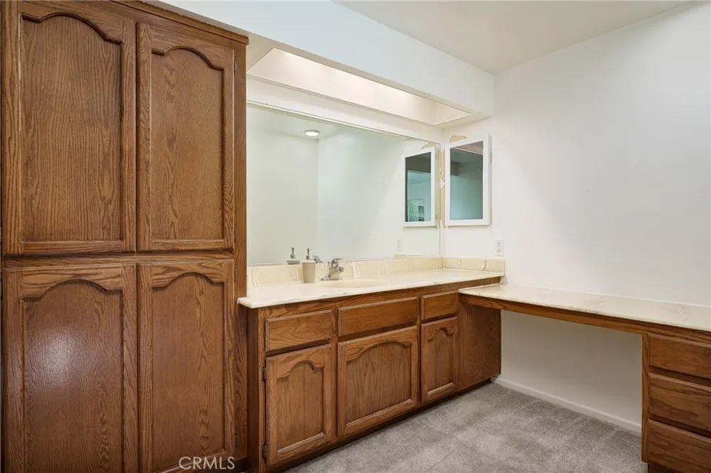 17122 Pleasant Circle Huntington Beach, CA 92649