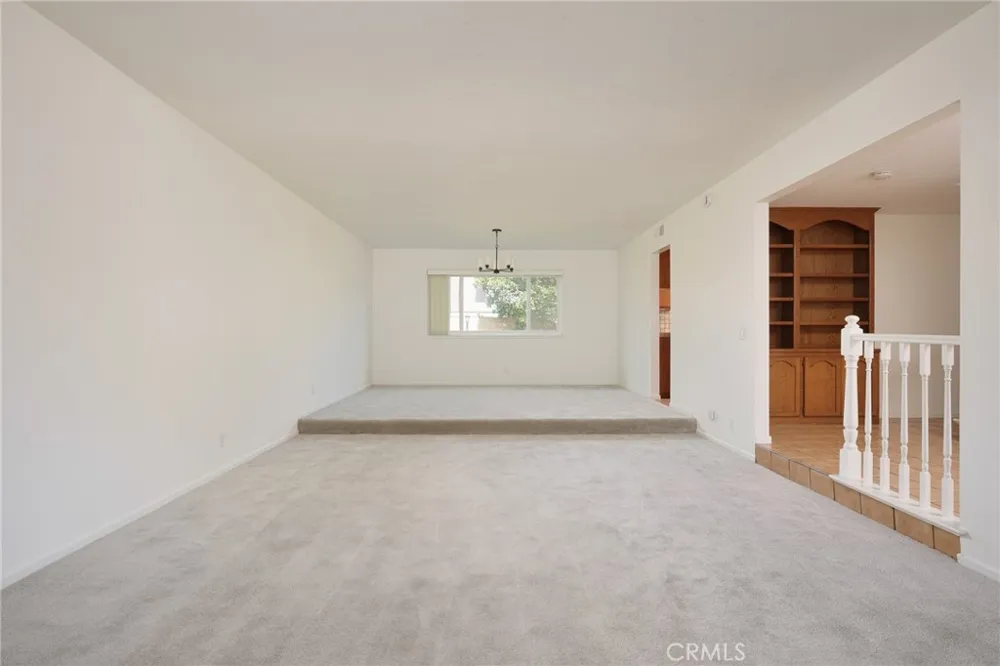 17122 Pleasant Circle Huntington Beach, CA 92649