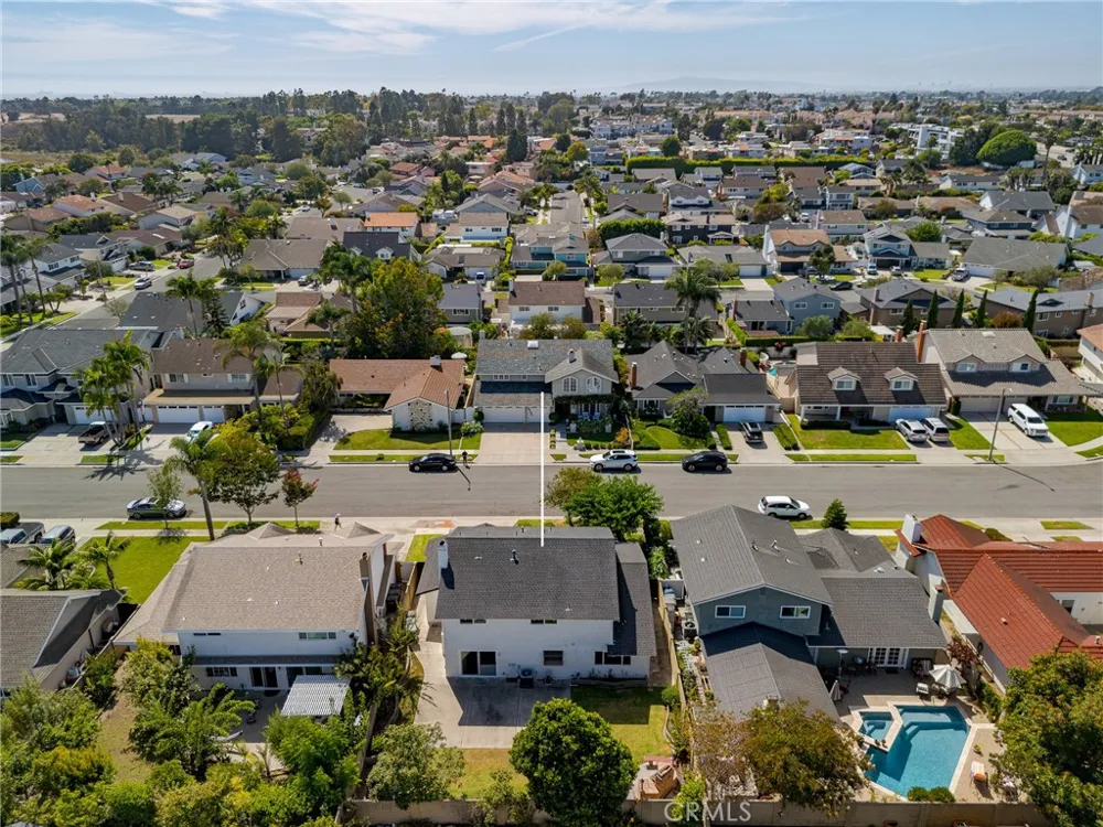 17122 Pleasant Circle Huntington Beach, CA 92649