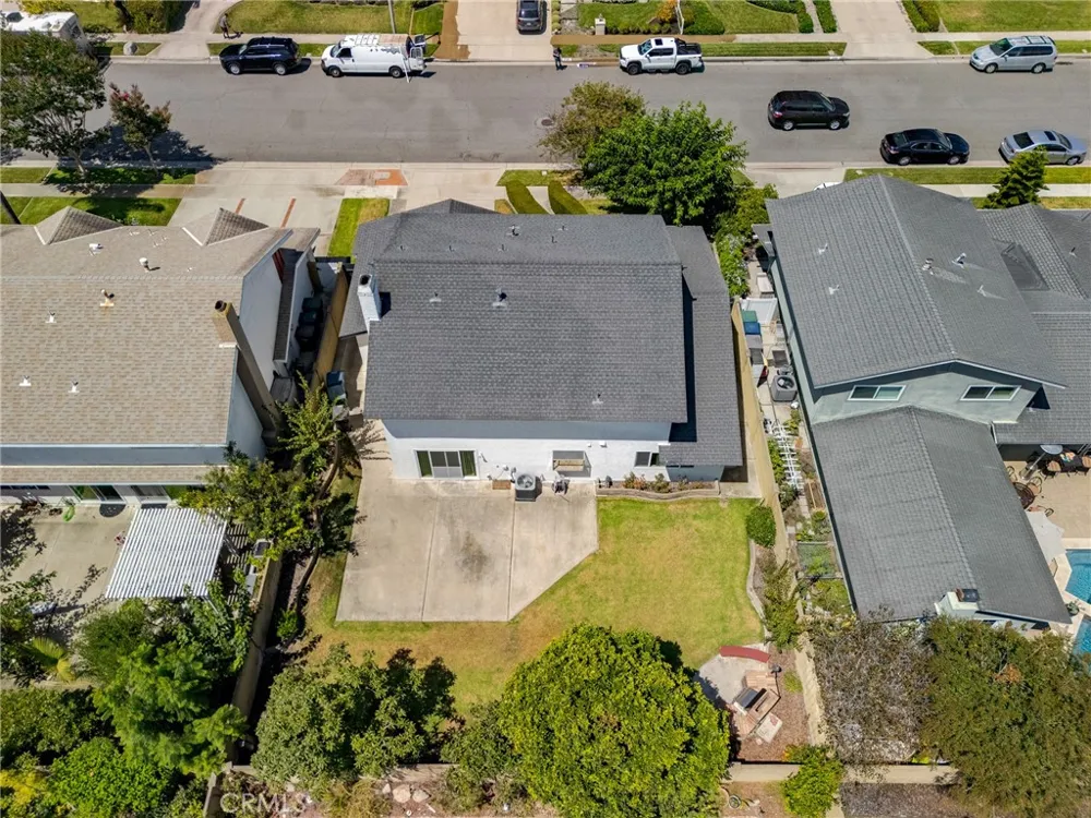 17122 Pleasant Circle Huntington Beach, CA 92649