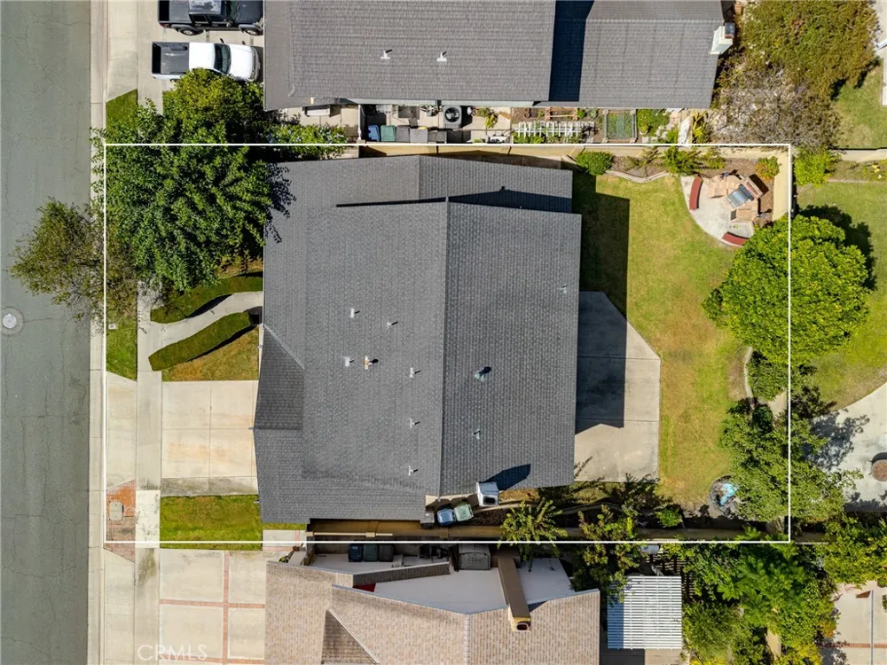 17122 Pleasant Circle Huntington Beach, CA 92649